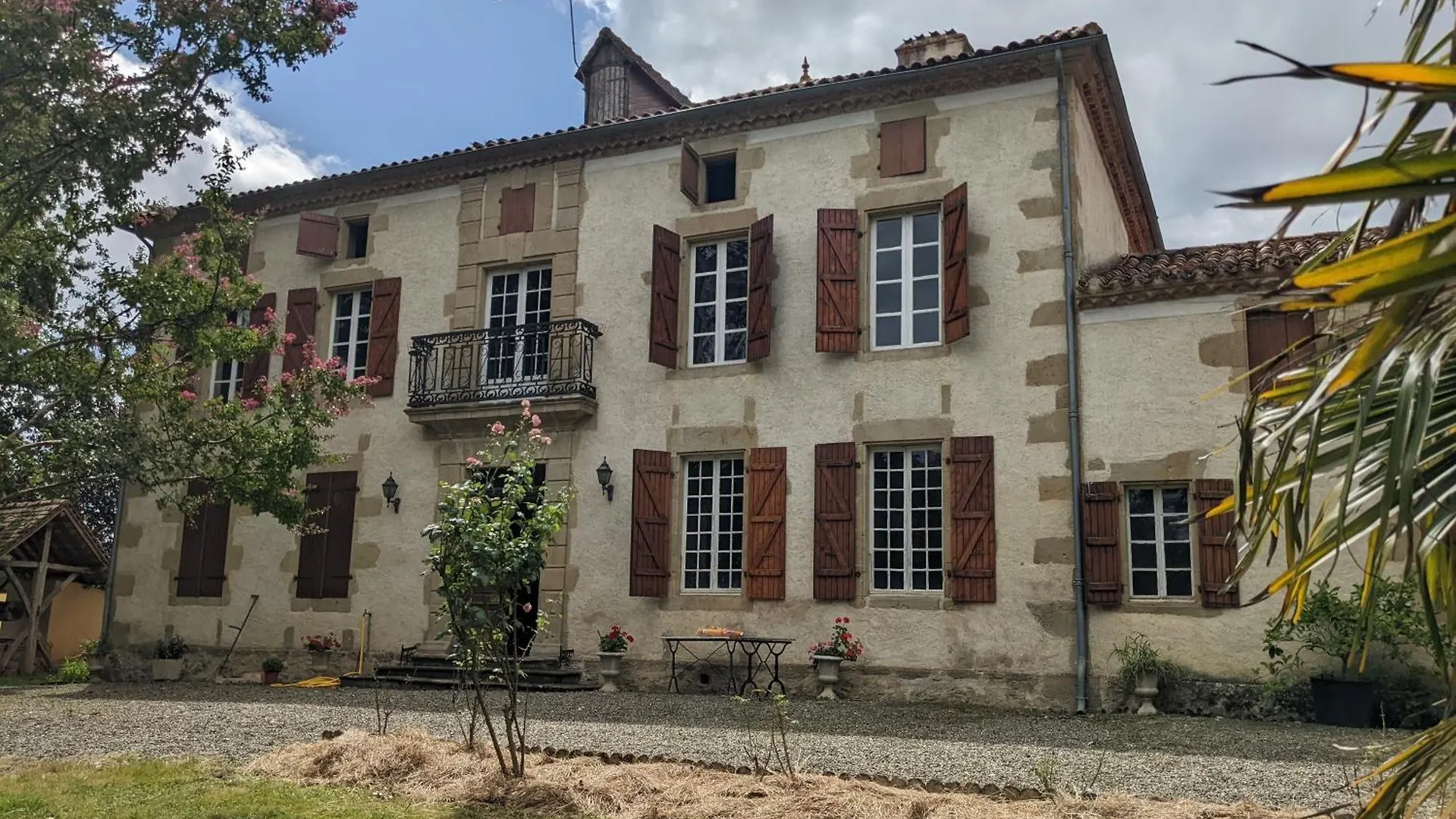 Gasthaus Repos A Touja Couloume-Mondebat